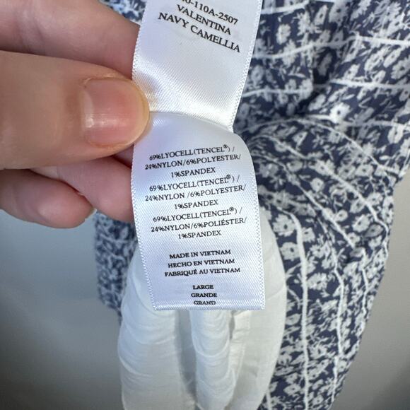 RAILS Valentina Ruffle Hem Crinkle Dress Camellia Print Size Large Navy Floral - Picture 8 of 8